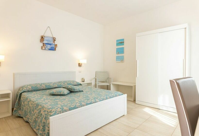 Номер Superior Вид на Бассейн, Stella Marina B&b