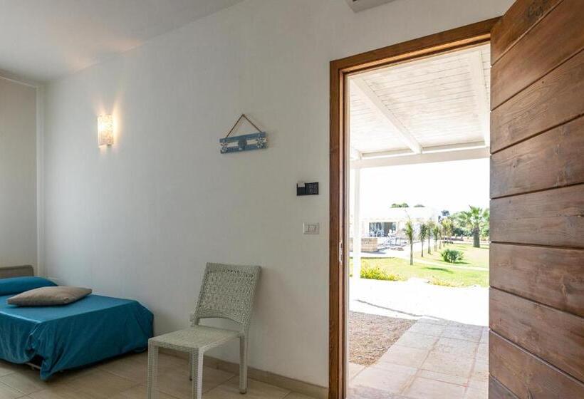 غرفة قياسية رباعية مطلة على الحديقة, Stella Marina B&b