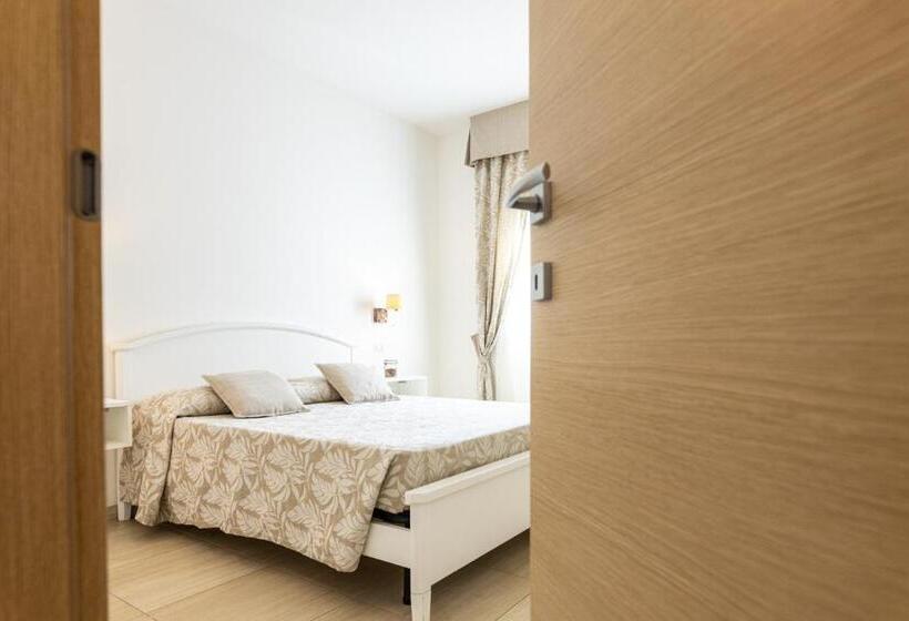 Четырехместный Номер Стандарт Вид на Сад, Stella Marina B&b