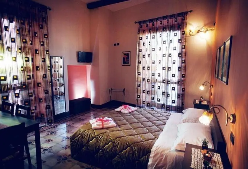 اتاق استاندارد سه تخته با بالکن, Affittacamere B&b Meapvlia