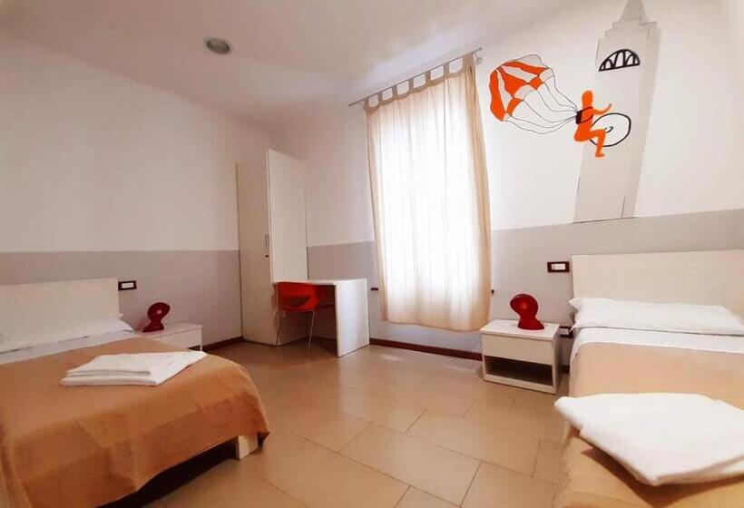 اتاق استاندارد, L'archetto