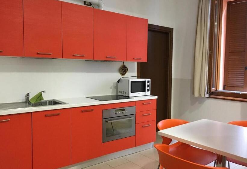 استودیو خانوادگی, L'archetto