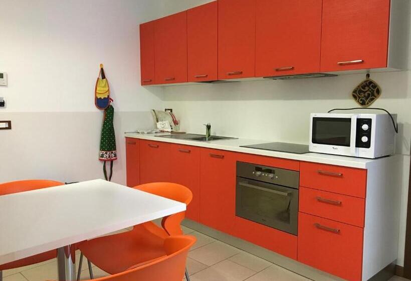 استودیو خانوادگی, L'archetto