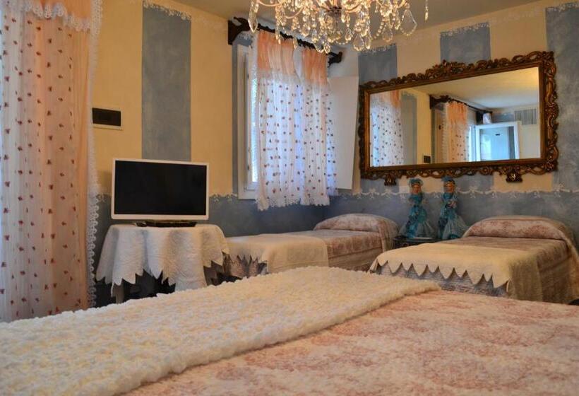 اتاق استاندارد چهار تخته, La Maison Delle Favole