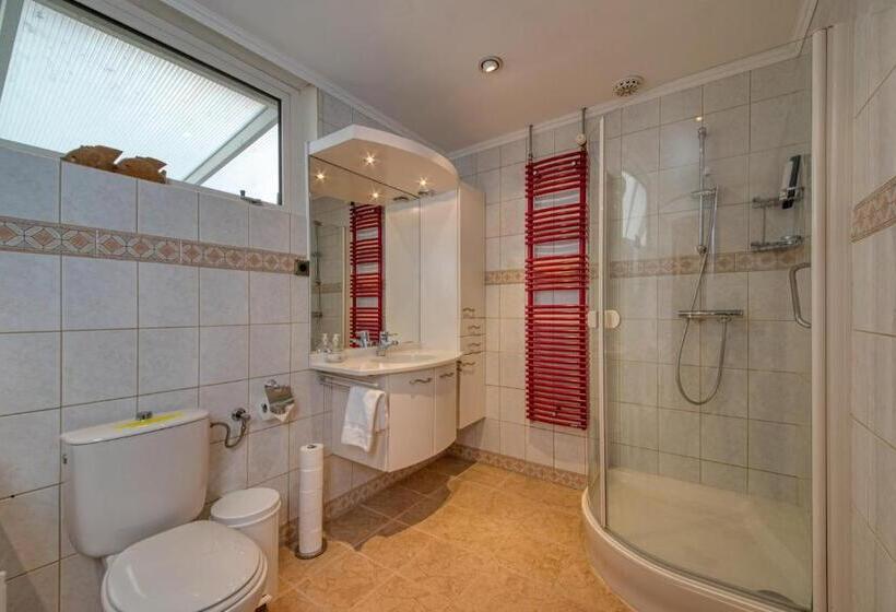 スタンダードバンガロー, Pension 't Huys Grol