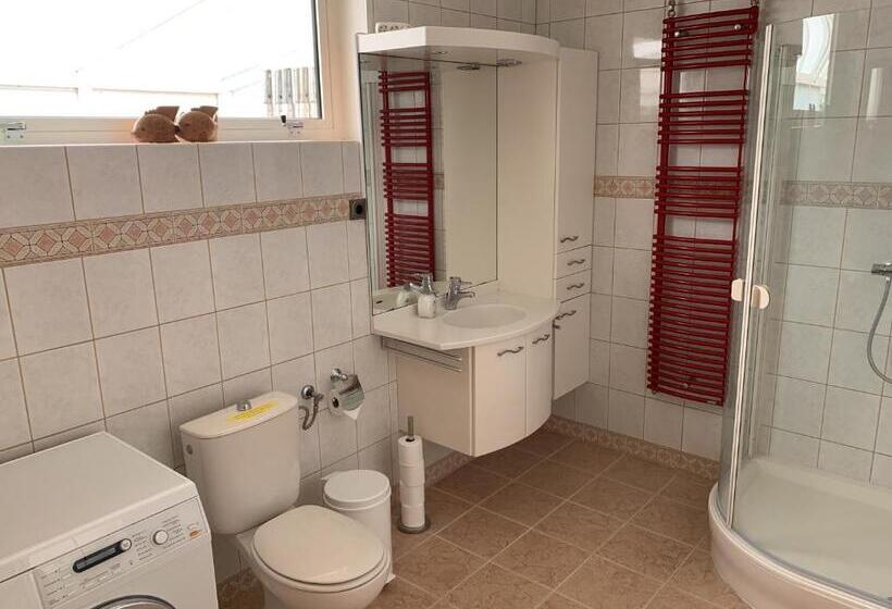 スタンダードバンガロー, Pension 't Huys Grol