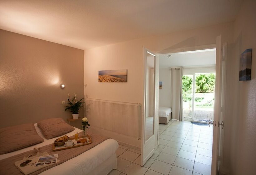 家庭间, Hôtel La Ferme D En Chon