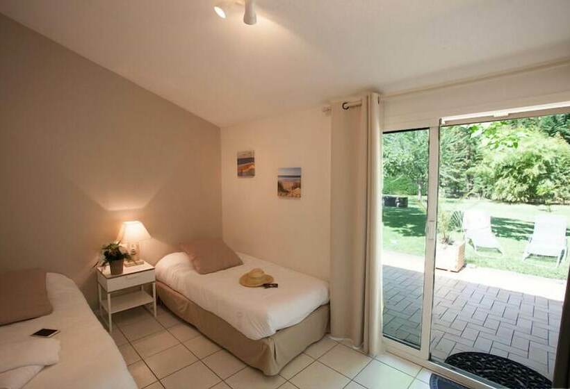 家庭间, Hôtel La Ferme D En Chon