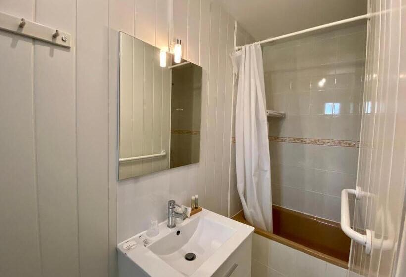 家庭间, Hôtel La Ferme D En Chon