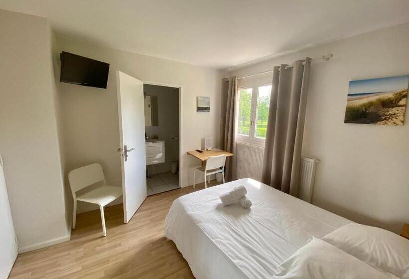 家庭间, Hôtel La Ferme D En Chon