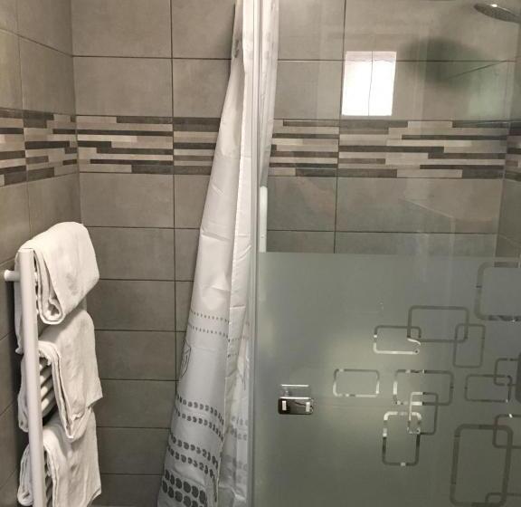 标准三人间, Hôtel La Ferme D En Chon