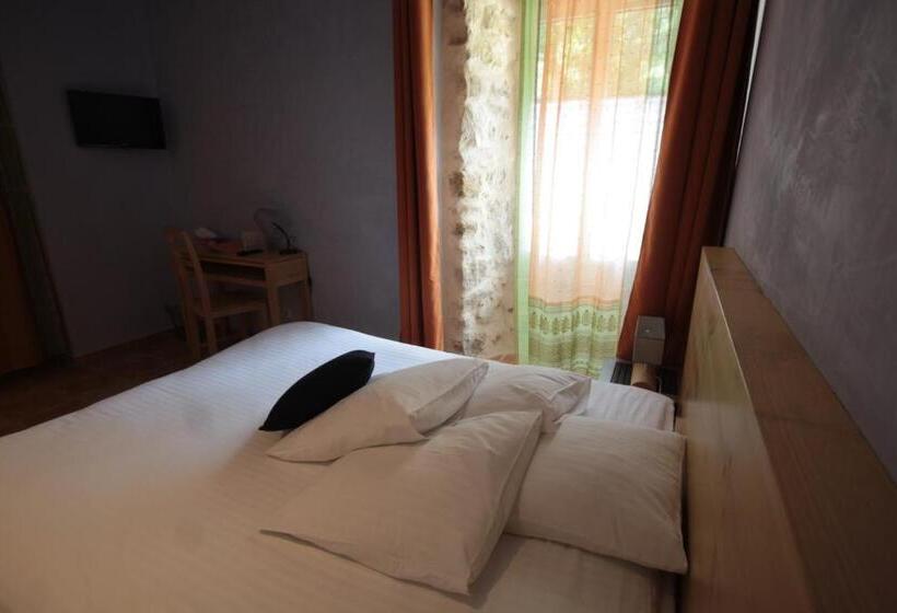 חדר סטנדרט, Logis Hôtel Restaurant Le Domaine De L Eau Vive