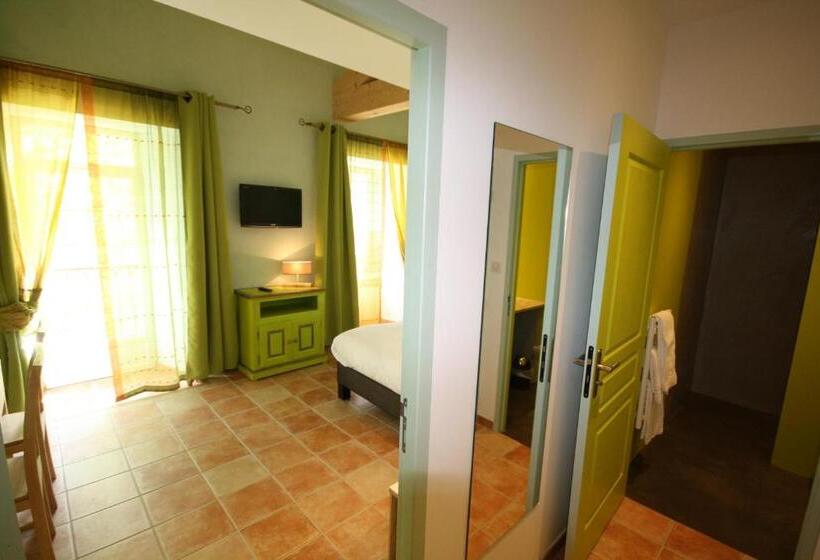 コンフォートルーム, Logis Hôtel Restaurant Le Domaine De L Eau Vive