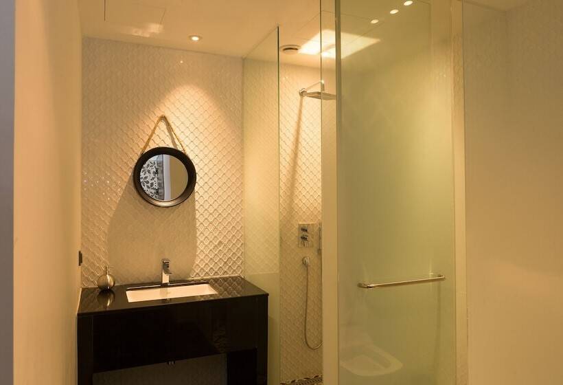 غرفة ديلوكس, Trang Blue