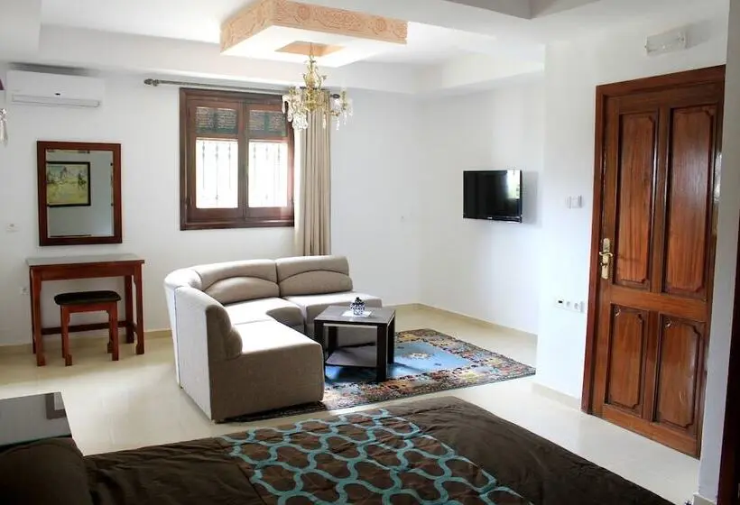 اتاق خانوادگی, Riad Dar Achaach