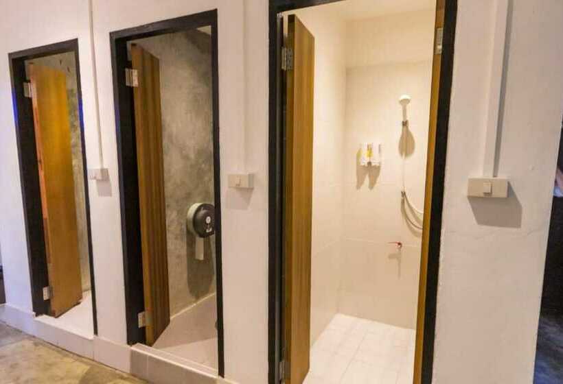 Семейный Номер, Z S Hostel At Tha Phae Gate