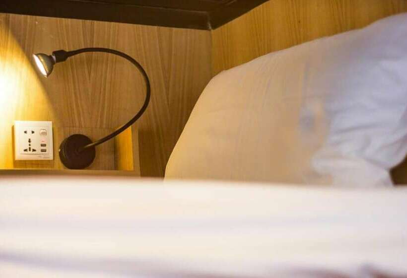 Кровать в Общей Комнате, Z S Hostel At Tha Phae Gate