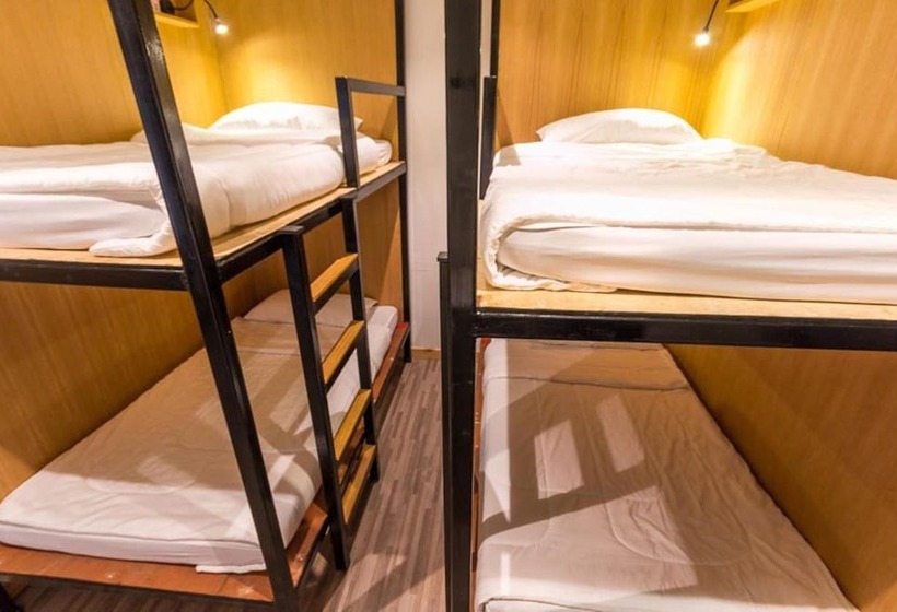 Кровать в Общей Комнате, Z S Hostel At Tha Phae Gate