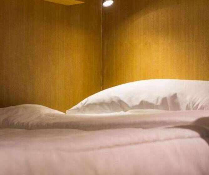 Кровать в Общей Комнате, Z S Hostel At Tha Phae Gate