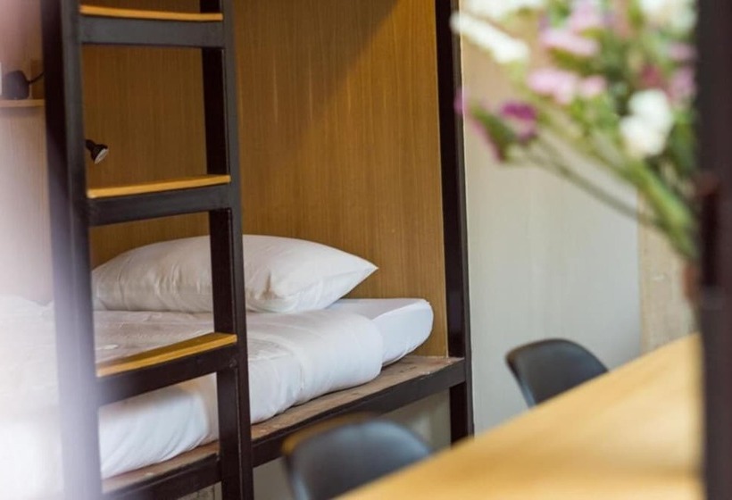 Кровать в Общей Комнате, Z S Hostel At Tha Phae Gate