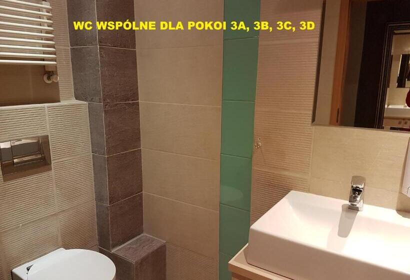 اتاق استاندارد با سرویس بهداشتی مشترک, Centrum Noclegowe Ii