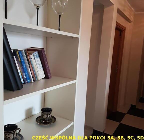 اتاق استاندارد با سرویس بهداشتی مشترک, Centrum Noclegowe Ii