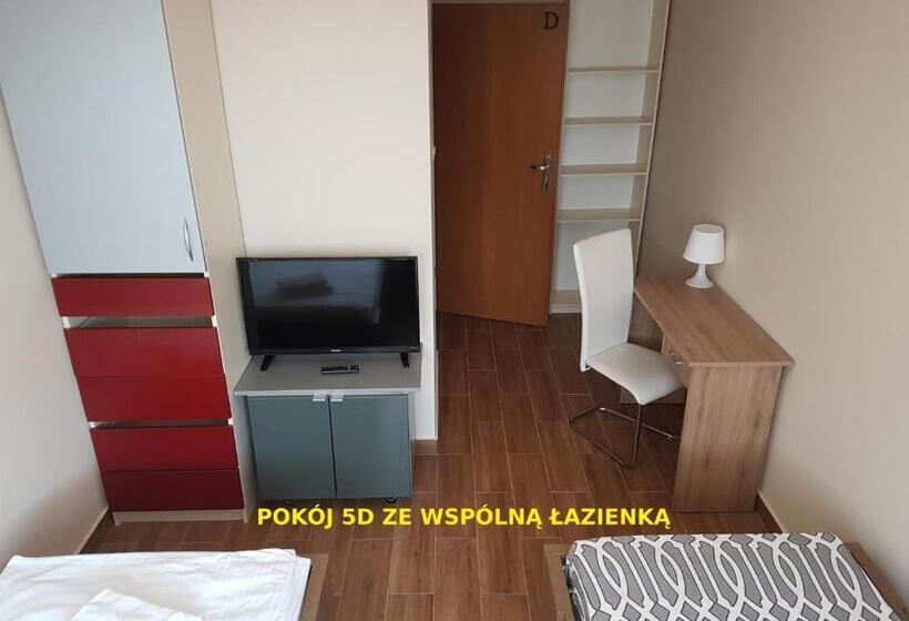 اتاق استاندارد با سرویس بهداشتی مشترک, Centrum Noclegowe Ii