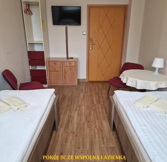 اتاق استاندارد با سرویس بهداشتی مشترک, Centrum Noclegowe Ii