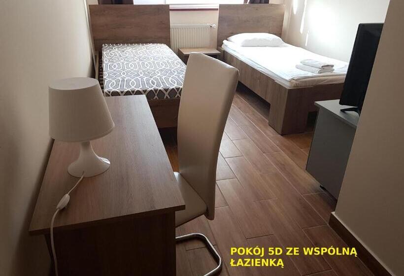 اتاق استاندارد با سرویس بهداشتی مشترک, Centrum Noclegowe Ii