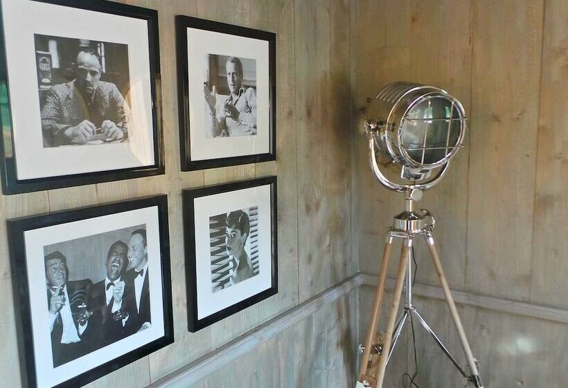 小室, Au Fil De L'eau