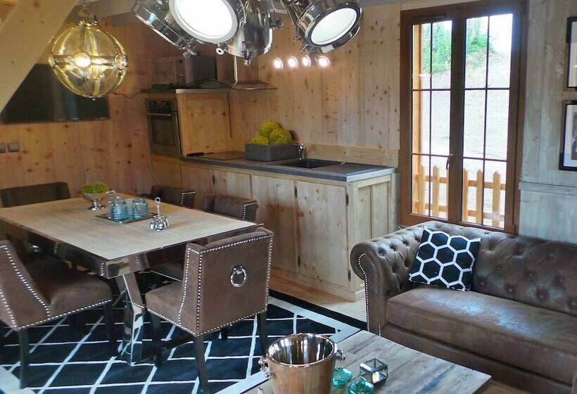 小室, Au Fil De L'eau