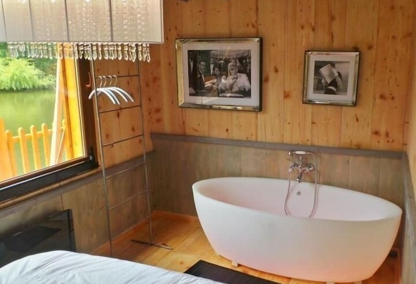 小室, Au Fil De L'eau