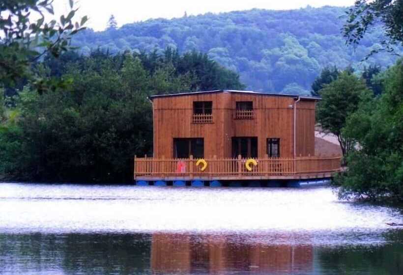 小室, Au Fil De L'eau