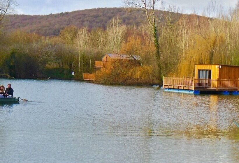 小室, Au Fil De L'eau