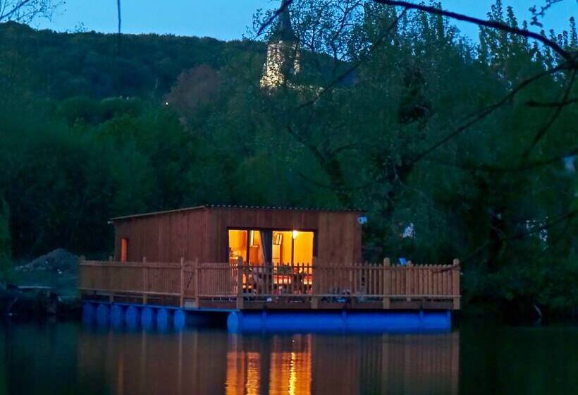 小室, Au Fil De L'eau