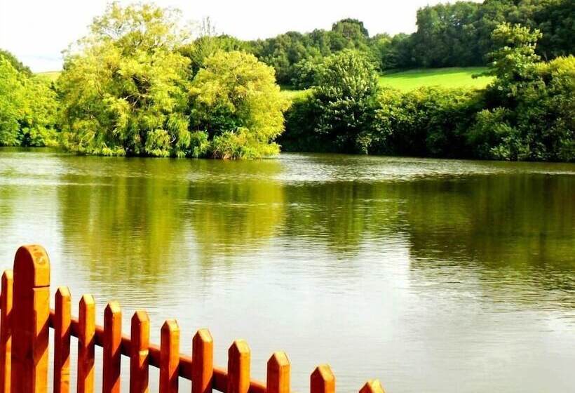 Хижина, Au Fil De L'eau