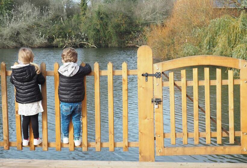 小室, Au Fil De L'eau