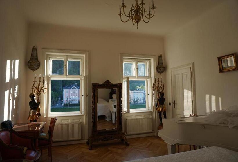 Deluxe Zimmer mit Flussblick, Sarah S Altstadt Oase Salzburg