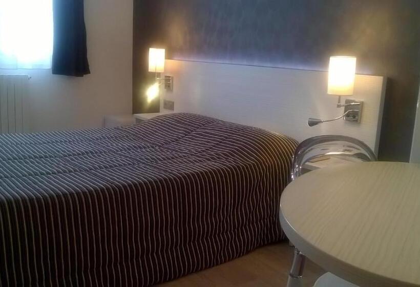 Номер Стандарт Индивидуальный, Contact Hôtel Du Cerf