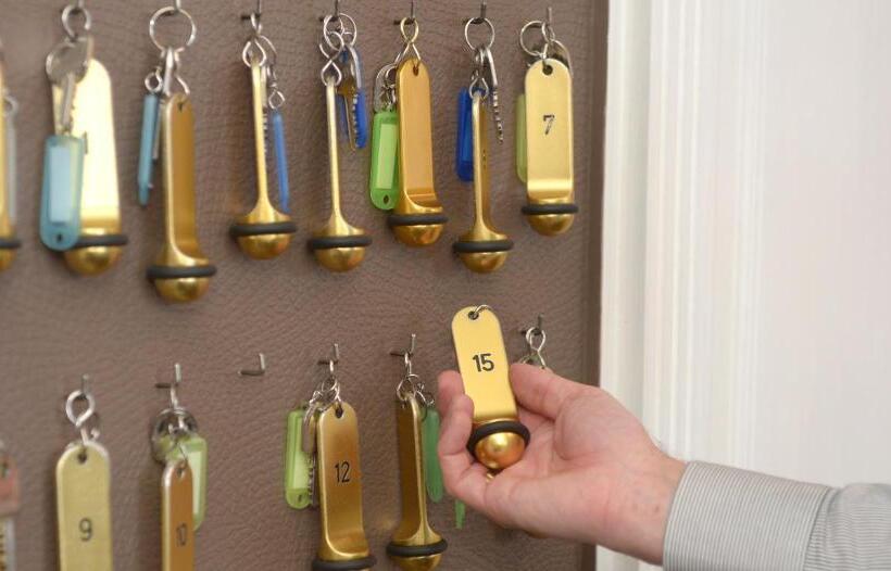 Номер Стандарт Индивидуальный, Contact Hôtel Du Cerf