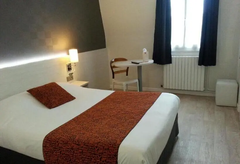 Standard Kolmen Hengen Huone, Contact Hôtel Du Cerf