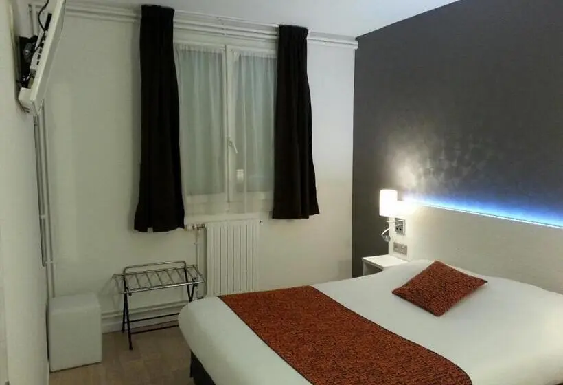 Standard Kolmen Hengen Huone, Contact Hôtel Du Cerf