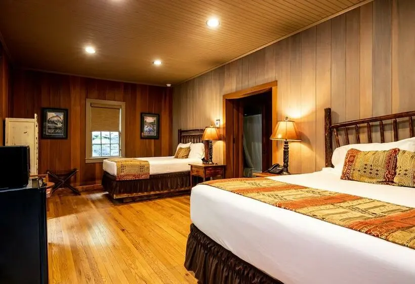 キャビン, Historic Tapoco Lodge