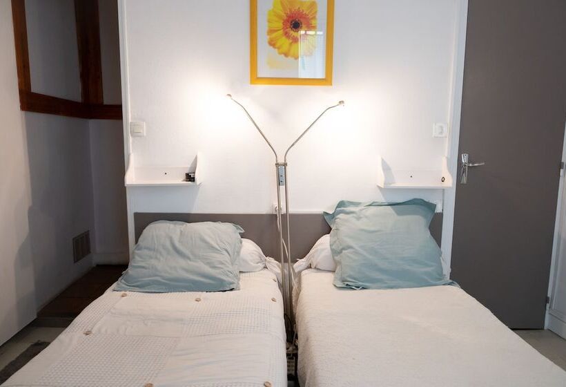 스탠다드 룸, Hôtel Restaurant Le Palais