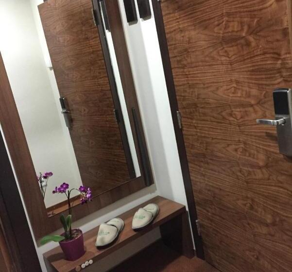 اتاق استاندارد چهار تخته, Oaza