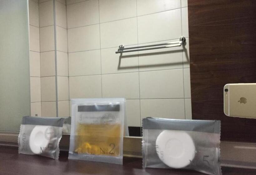 اتاق استاندارد چهار تخته, Oaza