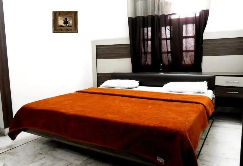 Deluxe Suite King Bed, Time Square Guest House