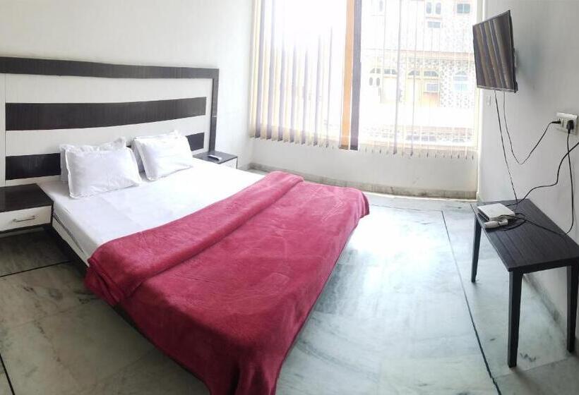 Люкс Deluxe Кровать Кинг, Time Square Guest House