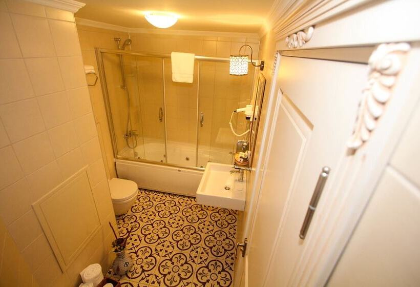 اتاق استاندارد سه نفره, Venue Hotel Istanbul Old City