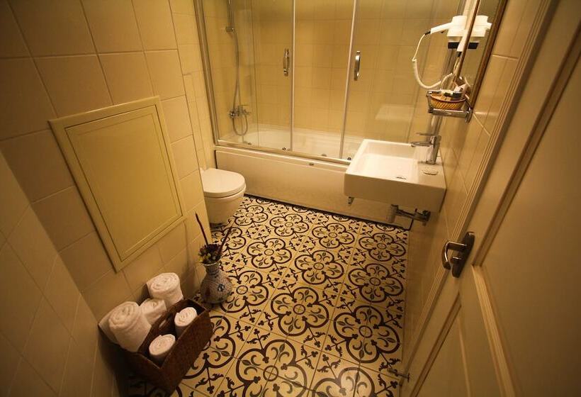 اتاق خانوادگی, Venue Hotel Istanbul Old City
